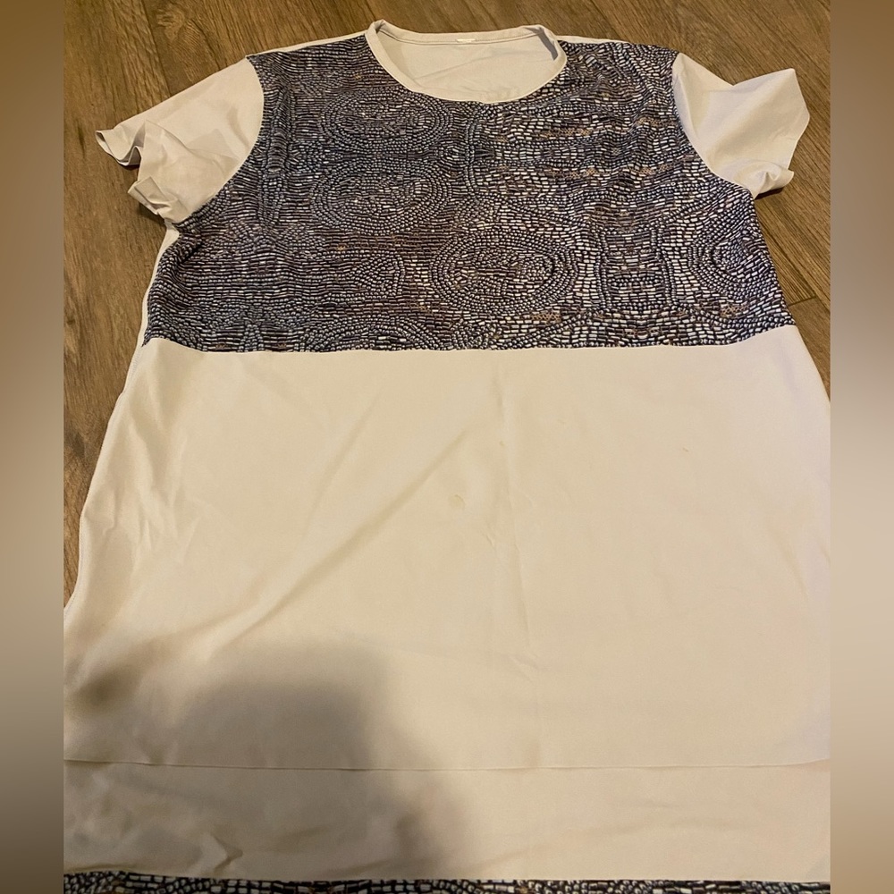 Lululemon train shirt